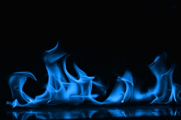 llamas azules de fuego como fondo abstracto