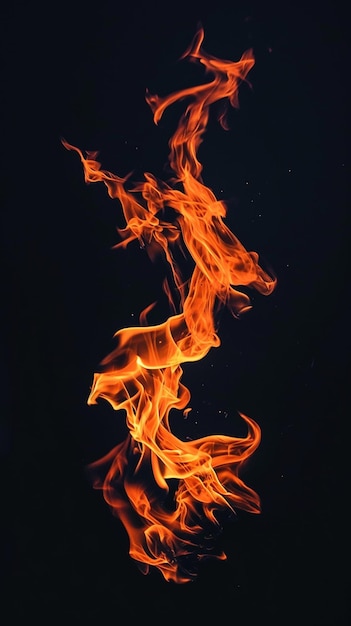 Foto llamas de fuego sobre fondo negro