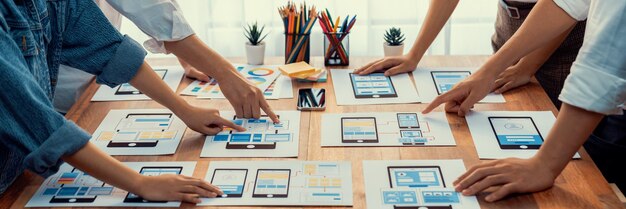 Lluvia de ideas sobre el diseño de la interfaz de usuario del desarrollador frontend creativo