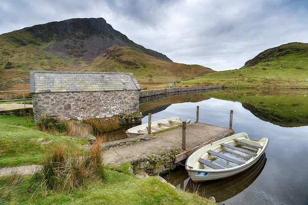 Llyn und Dywarchen