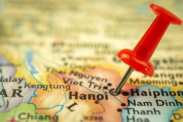 Localização Hanoi Ha Noi no mapa de viagens do Vietnã com marcador de ponto de pino de pressão closeup conceito de viagem na Ásia