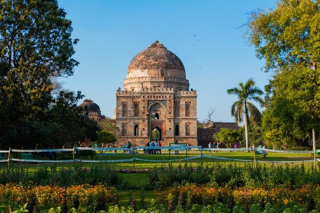 Lodhi Gardens ist ein Stadtpark in Neu-Delhi, Indien, der sich über 90 Hektar erstreckt
