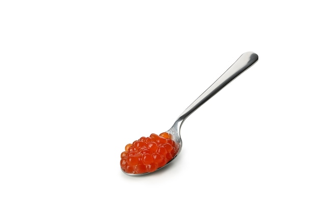 Löffel mit rotem Kaviar lokalisiert auf weißem Hintergrund