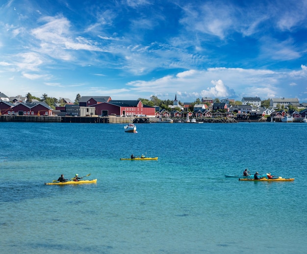 Lofoten é um arquipélago no condado de Nordland Noruega