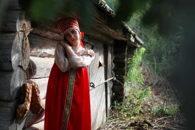 Foto log de vestido tradicional de menina