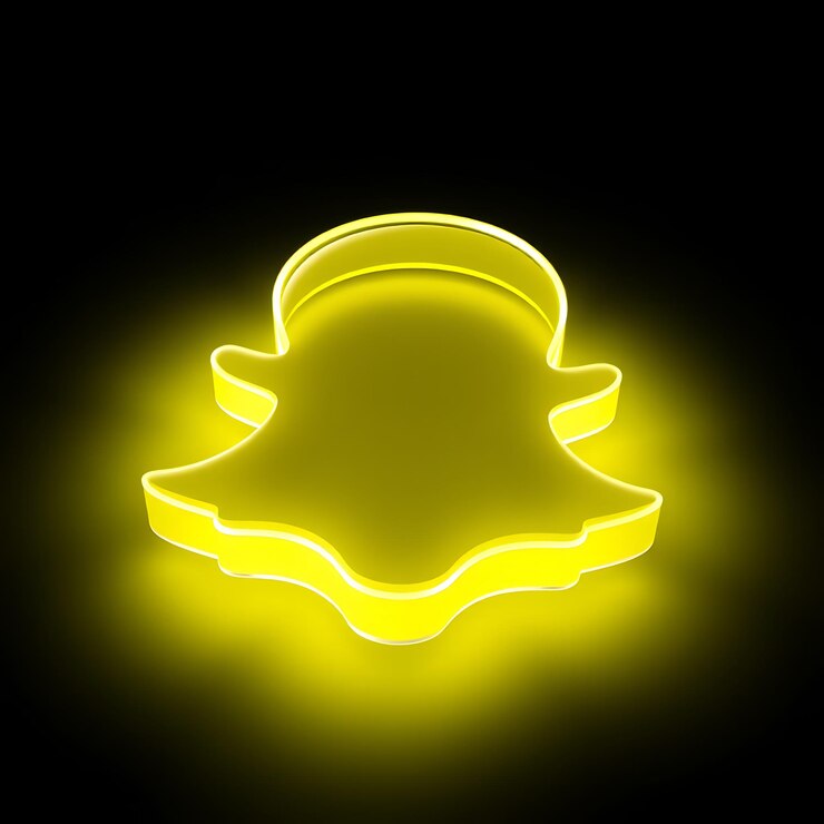 Foto logotipo de snapchat con renderizado 3d material de vidrio fantasmal brillo vibrante esquema de colores amarillo y blanco isol