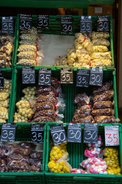 Loja de doces com doces noruegueses tradicionais