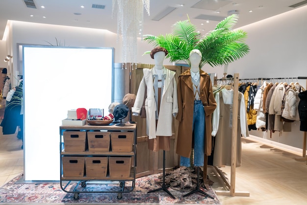 Loja de moda feminina em shopping center