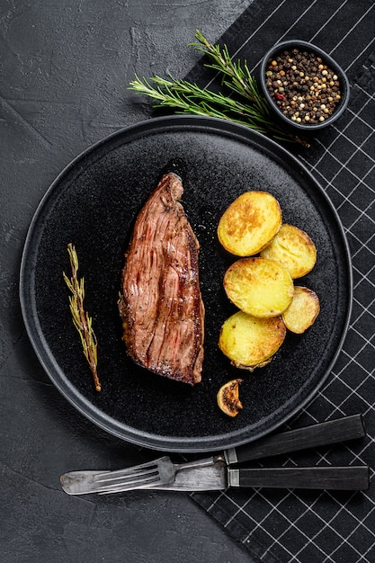 Lomo de res marinado a la parrilla.