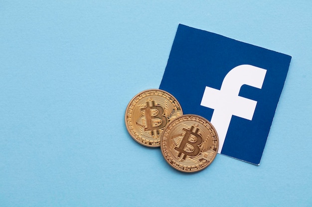 LONDRES UK setembro de 2021 criptomoeda Bitcoin em um logotipo do facebook