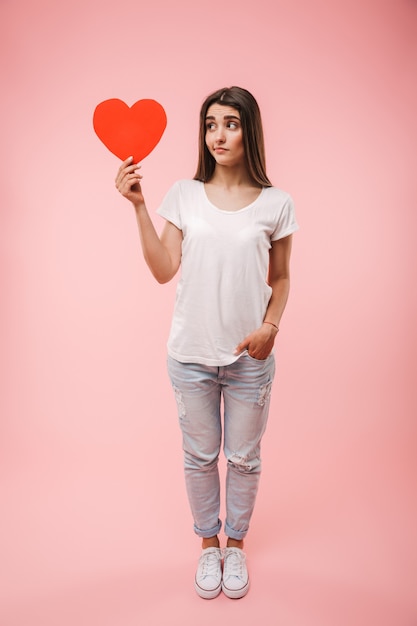 Longitud total de una mujer joven triste