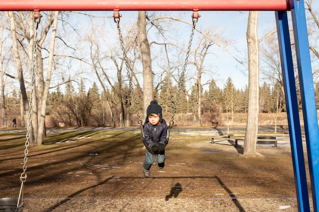 Longitud total de un niño en invierno.