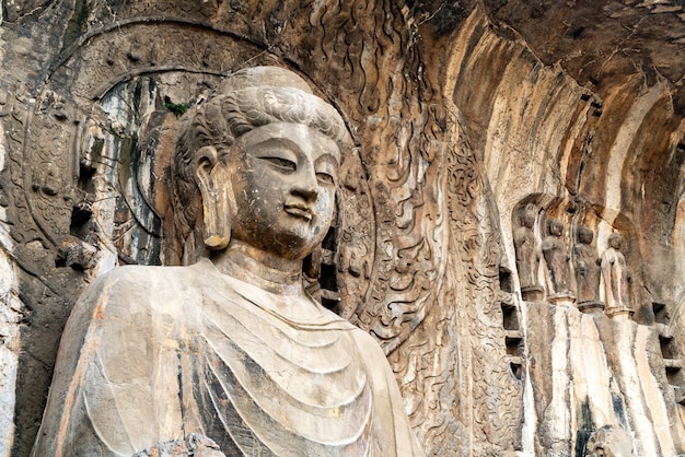 Longmen Grotten mit Buddhas Figuren, Porzellan