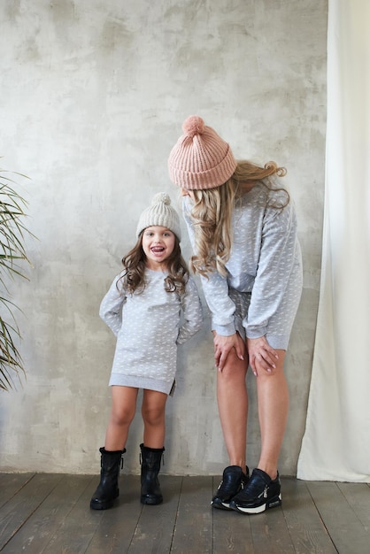 Lookbook. mãe e filha na mesma roupa