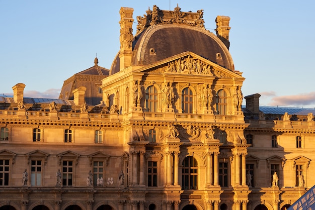 Louvre Museum Fassade