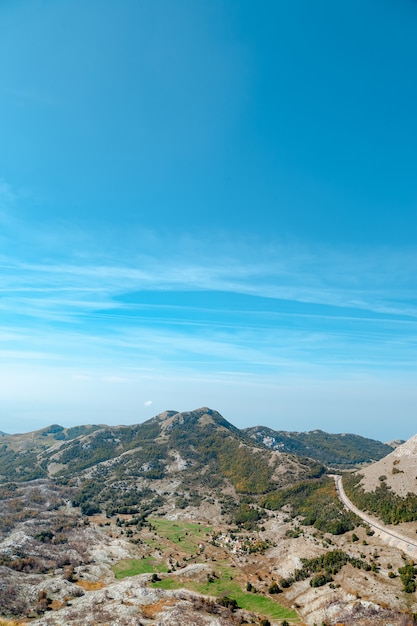 Foto lovchen national park. blick vom berg.