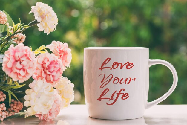 Love Your Life Citas inspiradoras en la taza de café