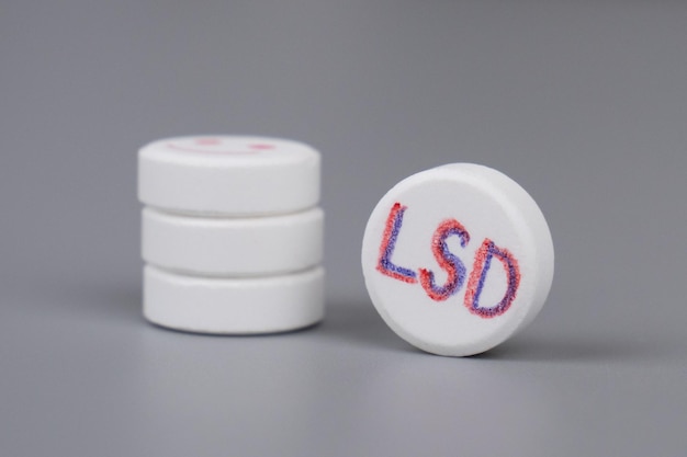 LSD pílula uso médico de lsd para tratar PTSD e depressão