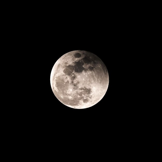 lua na noite escura fundo escuro