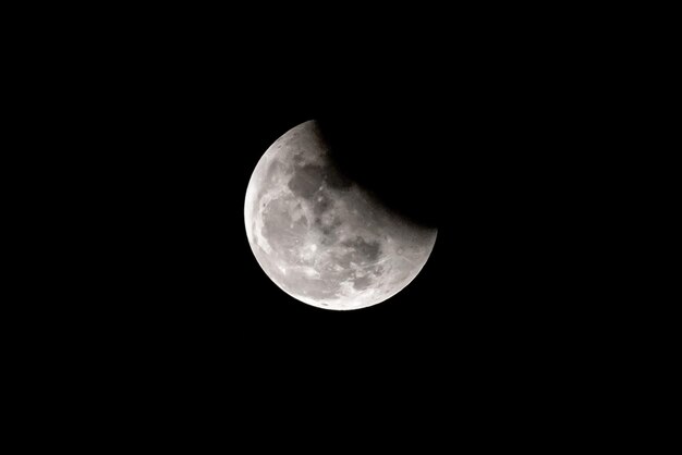 Foto lua na noite escura fundo escuro