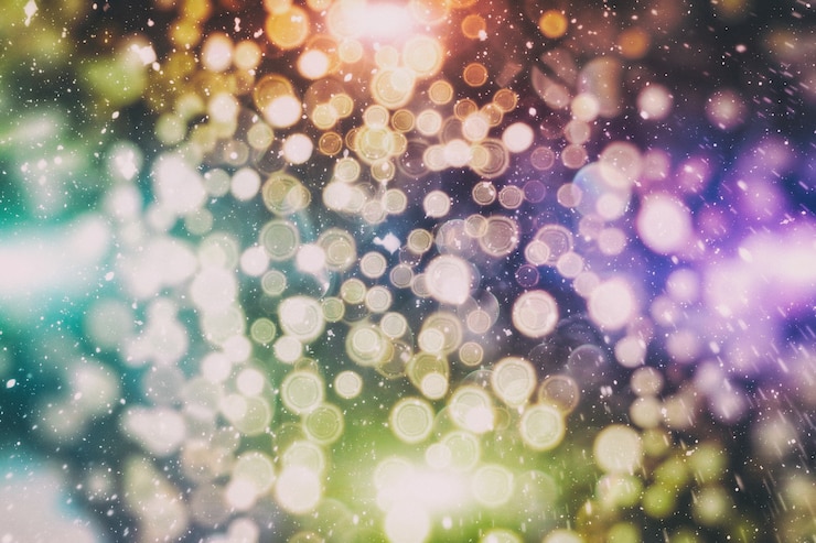 Foto luces alegres para alegrar los días oscuros del invierno, o traer diversión a las largas noches de verano.
