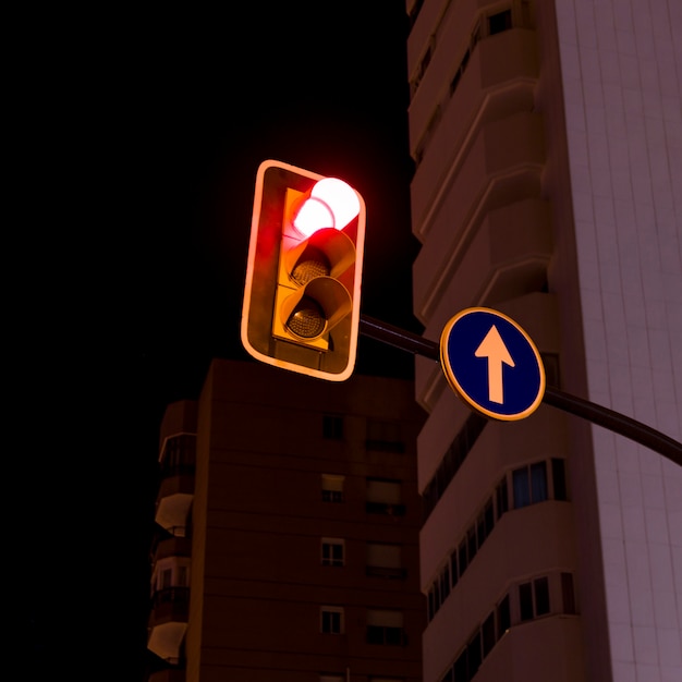 Luces de la ciudad de noche