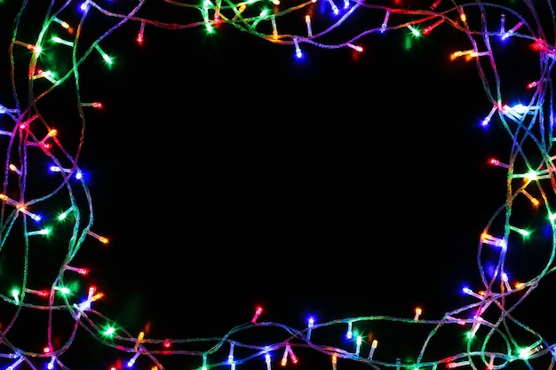 Luces de Navidad aisladas en negro