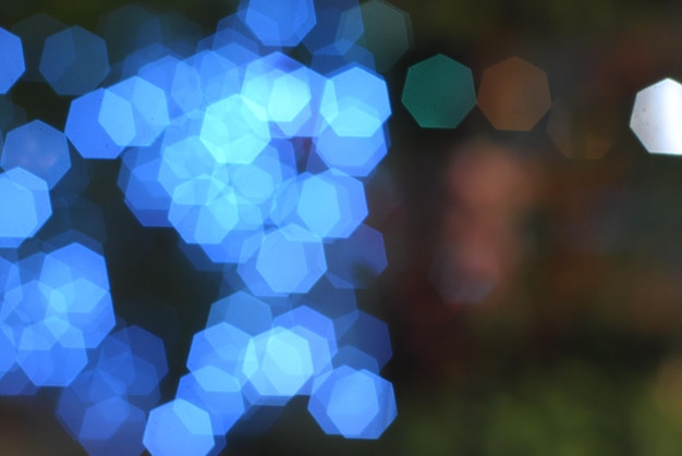 Las luces de Navidad desenfocadas