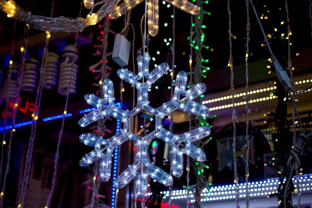 Luces navideñas y de fiesta en forma de copo de nieve