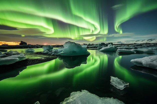 Las luces del norte bailan en el cielo ártico