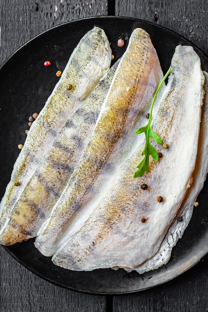 Lúcio percas peixes crus frutos do mar frescos alimentos produtos orgânicos refeição lanche cópia espaço alimentos fundo