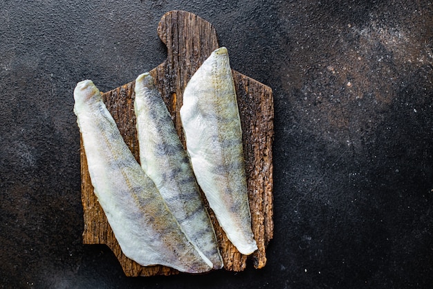 Lucioperca pescado crudo mariscos frescos alimentos productos orgánicos comida snack espacio copia fondo de alimentos