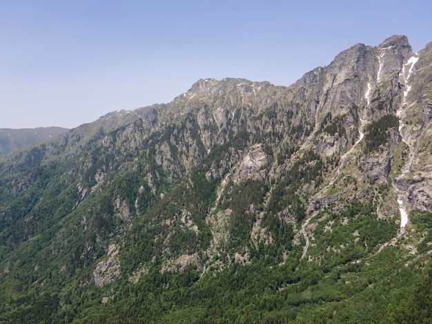 Luftansicht des Rila-Berges in der Nähe von Kirilova Polyana, Bulgarien
