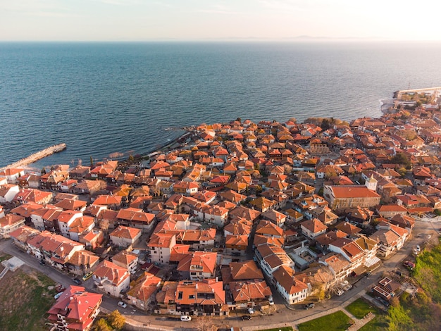 Luftaufnahme der antiken Stadt Nessebar an der Schwarzmeerküste Bulgariens