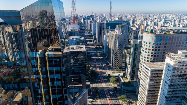 Luftaufnahme der Av Paulista in Sao Paulo SP Hauptstraße der Hauptstadt Sonntagstag ohne Autos mit Passanten auf der Straße