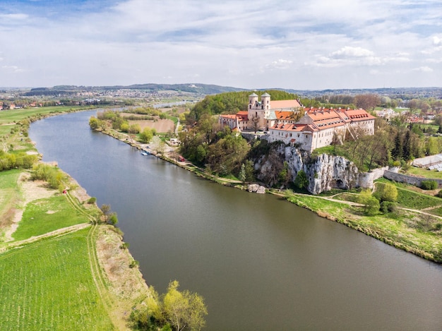 Luftaufnahme der Benediktinerabtei in Tyniec in der Nähe von Krakau Polen