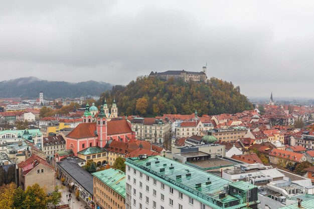 Luftaufnahme der Innenstadt von Ljubljana Slowenien