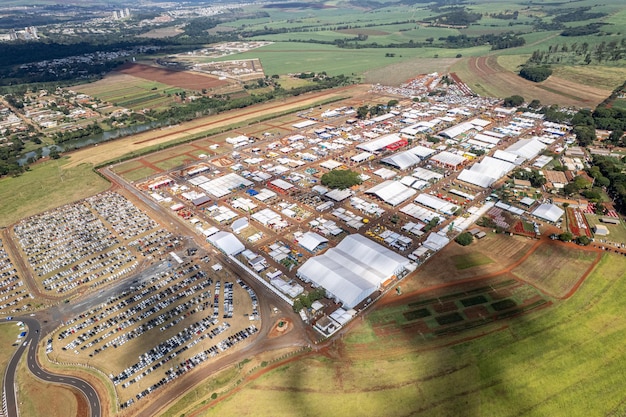 Luftaufnahme der internationalen Fachmesse für Landtechnik Agrishow Ribeirao Preto Brasilien