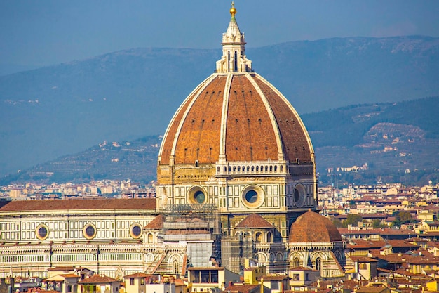 Luftaufnahme der Kathedrale von Florenz vom Michelangelo-Platz, offiziell die Cattedrale di Santa Maria