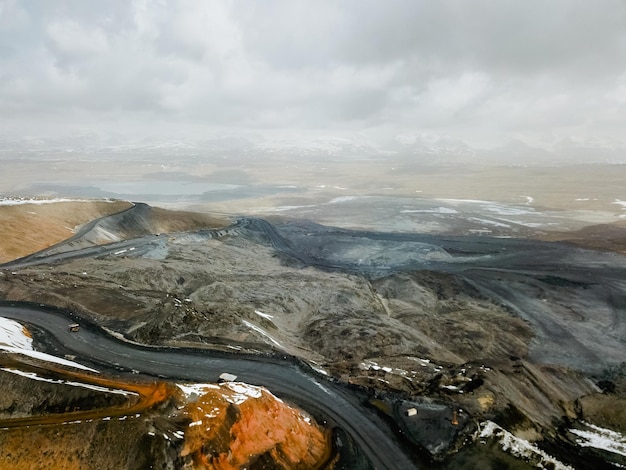 Foto luftaufnahme der kumtor-goldmine