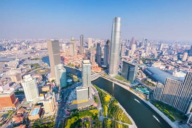 Luftaufnahme der Skyline von Tianjin am Nachmittag Haihe-Fluss auf beiden Seiten und dem Finanzviertel China