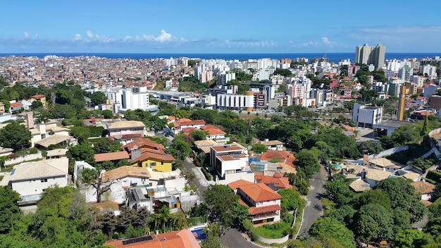 Luftaufnahme der Stadt Salvador, Bahia, Brasilien. urbanen sozialen Kontrast.