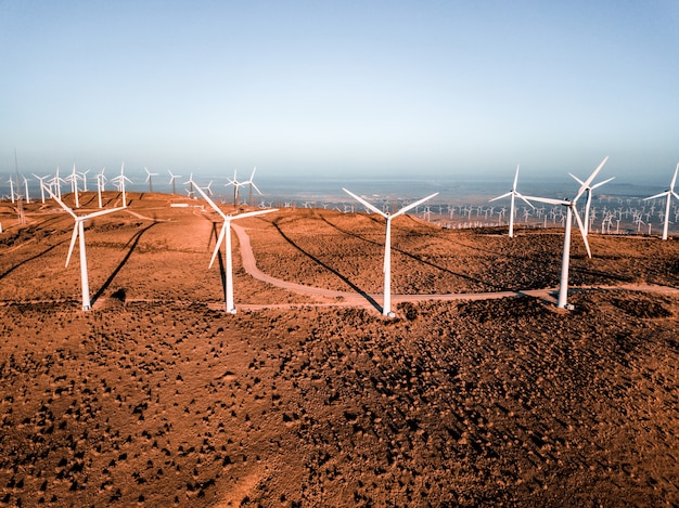 Luftaufnahme des berühmten Windturbinenparks in Nevada, USA