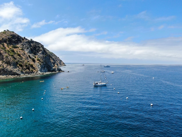 Luftaufnahme des Hafens von Avalon in Santa Catalina Island USA