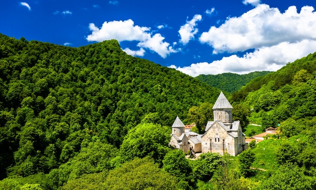 Luftaufnahme des Klosters Haghartsin in Armenien