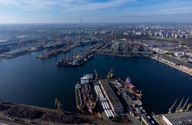 Luftaufnahme des Seehafens Constanta - Rumänien