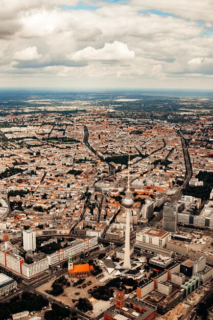 Foto luftaufnahme des stadtlandschafts gegen den himmel