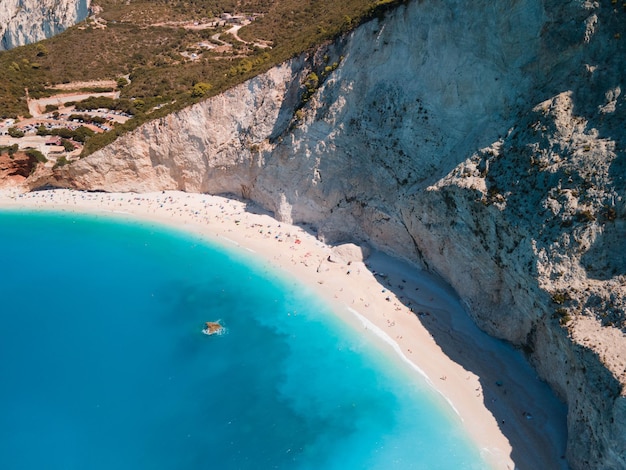 Luftaufnahme des Strandes von Porto Katsiki auf der Insel Lefkada