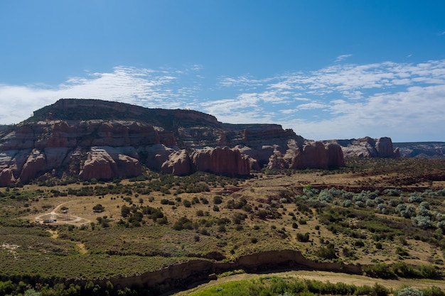 Luftaufnahme einer Szene der Canyon-Gebirgswüstenlandschaft in Arizona