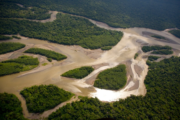 Luftaufnahme über den Amazonas-Regenwald